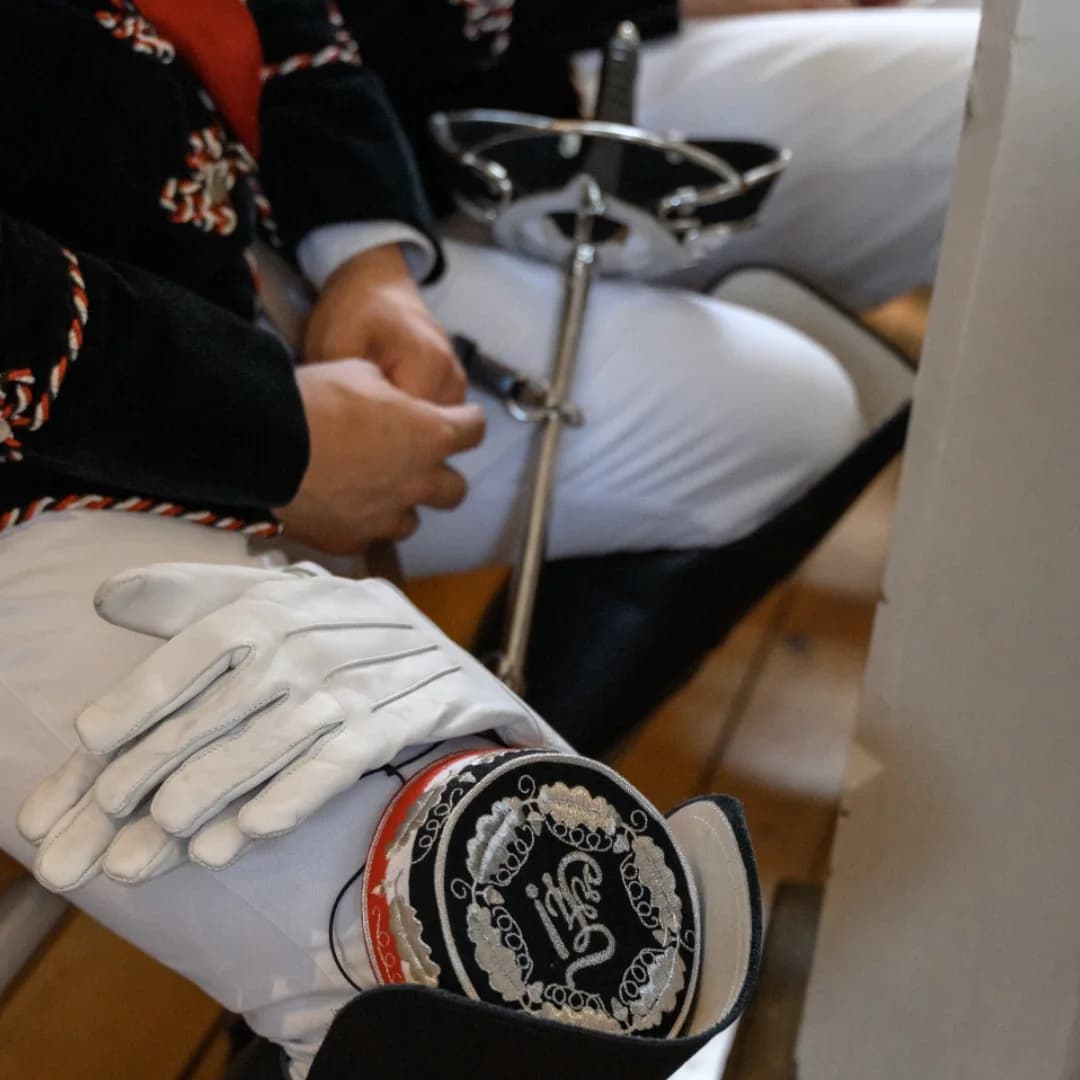 Fechthandschuhe mit Wappen